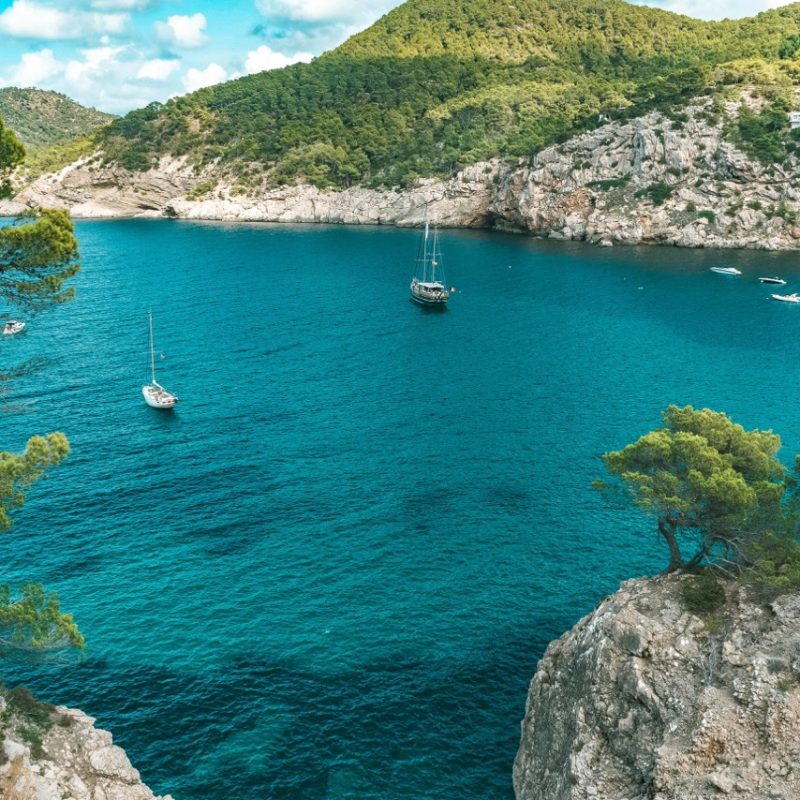 Benefits of investing in real estate on the Costa del Sol