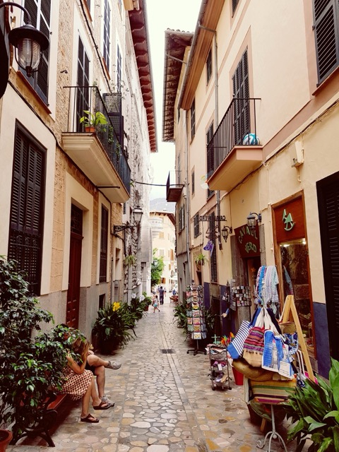 The complete guide to buying luxury property in Spain