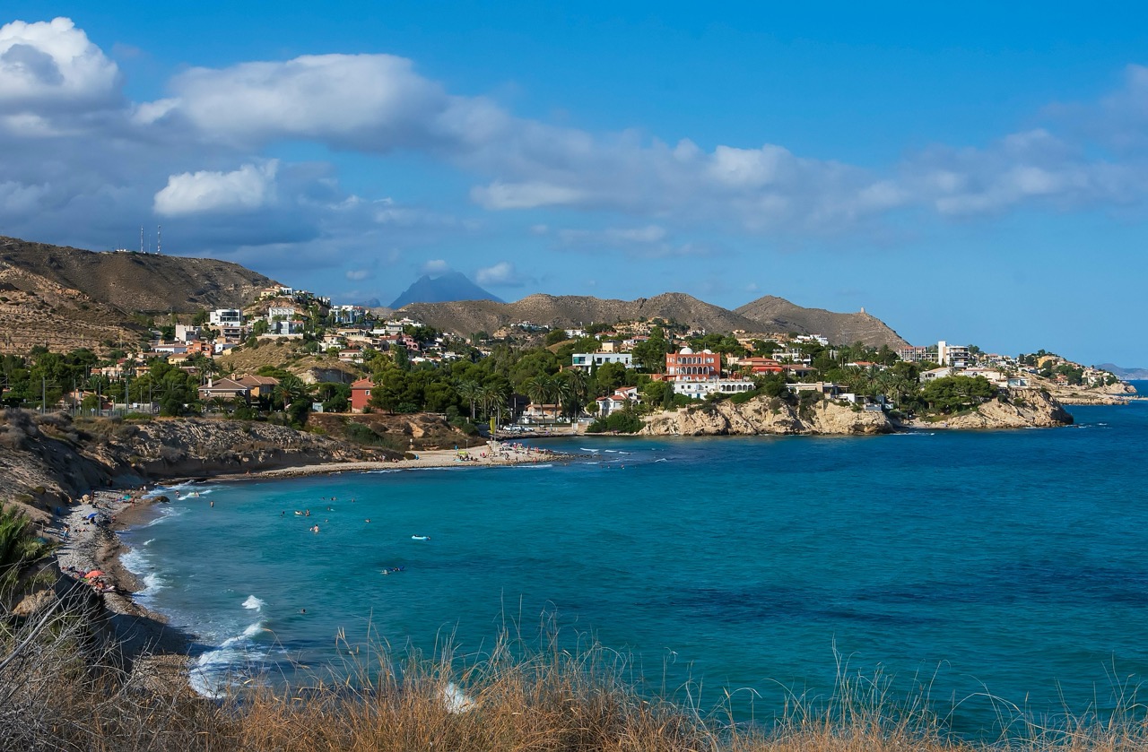 Why Costa Blanca Is the Perfect Destination for Real Estate Investment