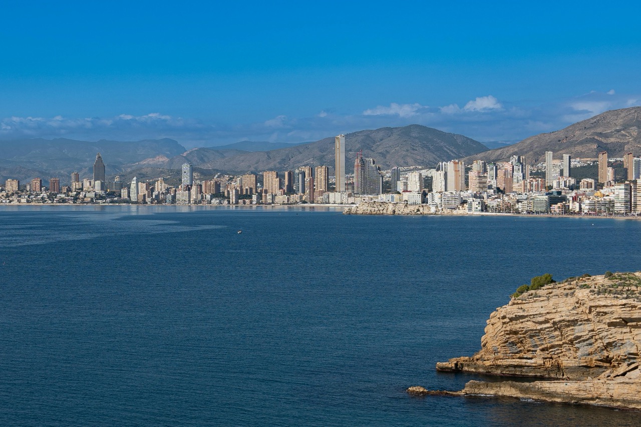 How Costa Blanca’s Climate Drives Real Estate Demand